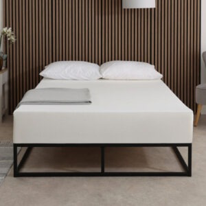Firm reflex foam mattress in 4ft6 double size with removable white Pisa zip cover